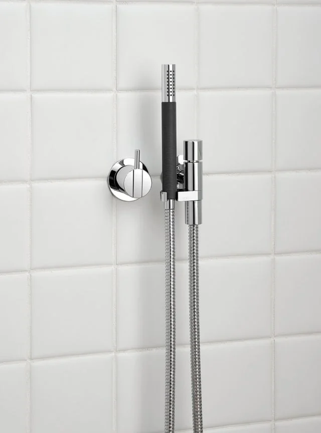 Vola 171 dusjbatteri, med hånddusj, rustfritt stål | 171-40