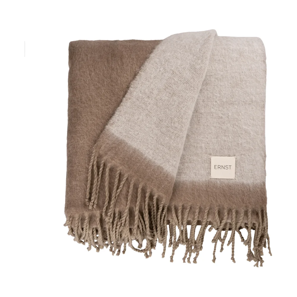 Ernst pledd med frynser 130×170 cm v:3578093 Ernst pledd med frynser 130×170 cm v:3578093